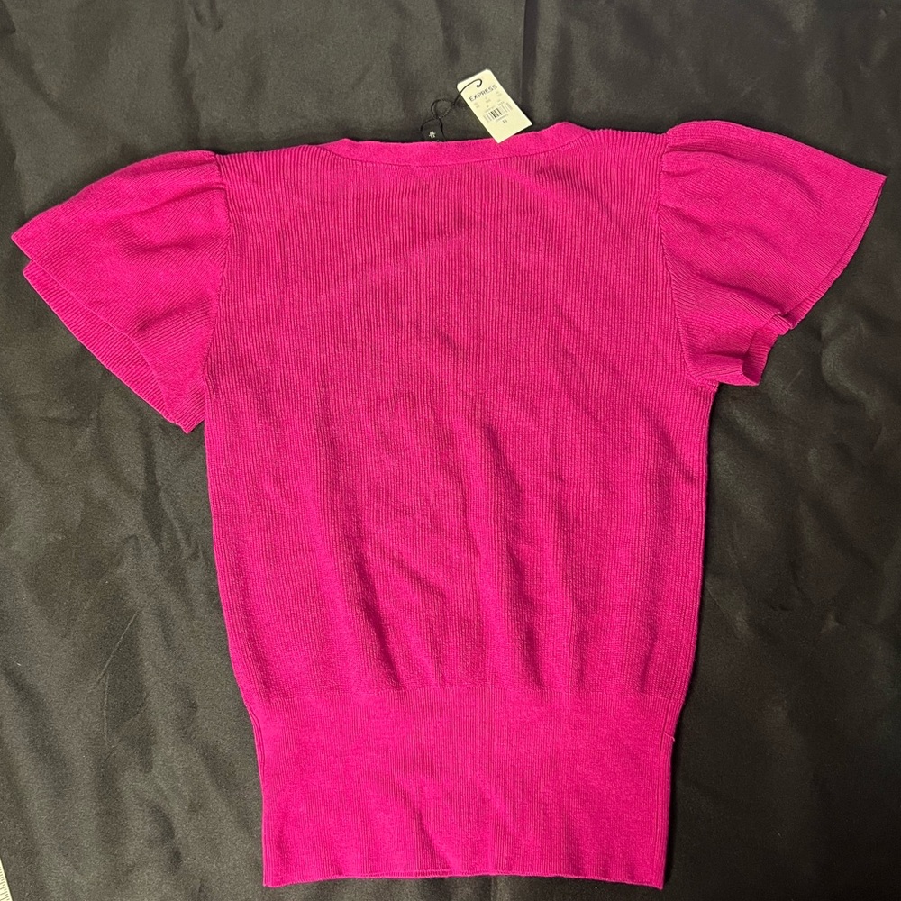 EXPRESS Fushia Pink Women's V-Neck Short Sleeve Sweater Top - Picture 3 of 4